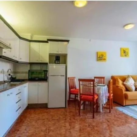 En Edificio Guayeros Sur De Tenerife Apartman