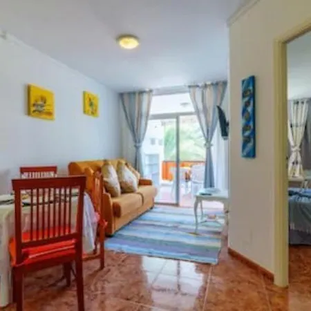 Increible Piso En Tenerife Sur Cristianos Апартаменты *